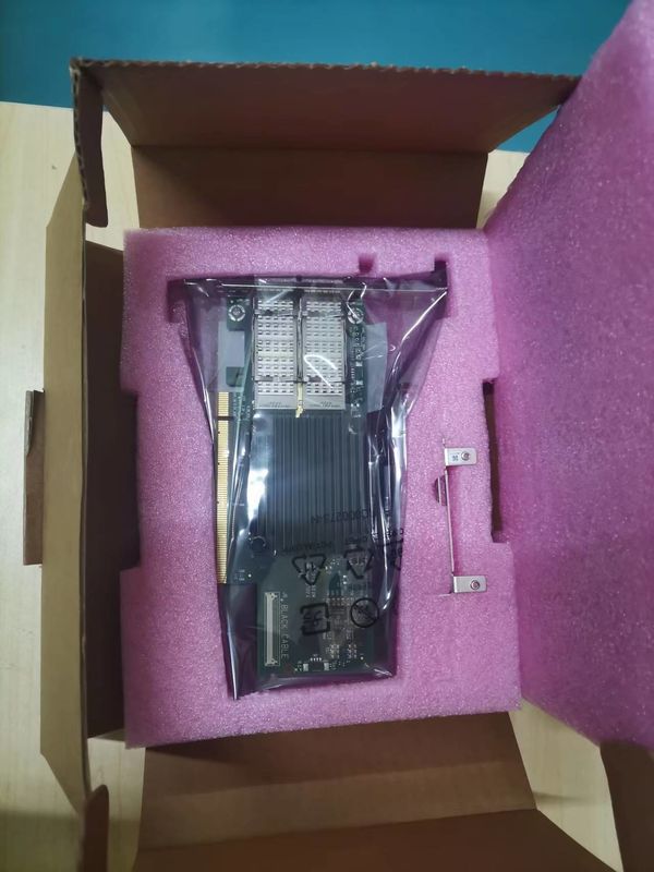 MCX653105A-ECAT ConnectX-6 VPI Adapter Card 100Gb/S HDR100 EDR IB 100GbE однопортовый QSFP56